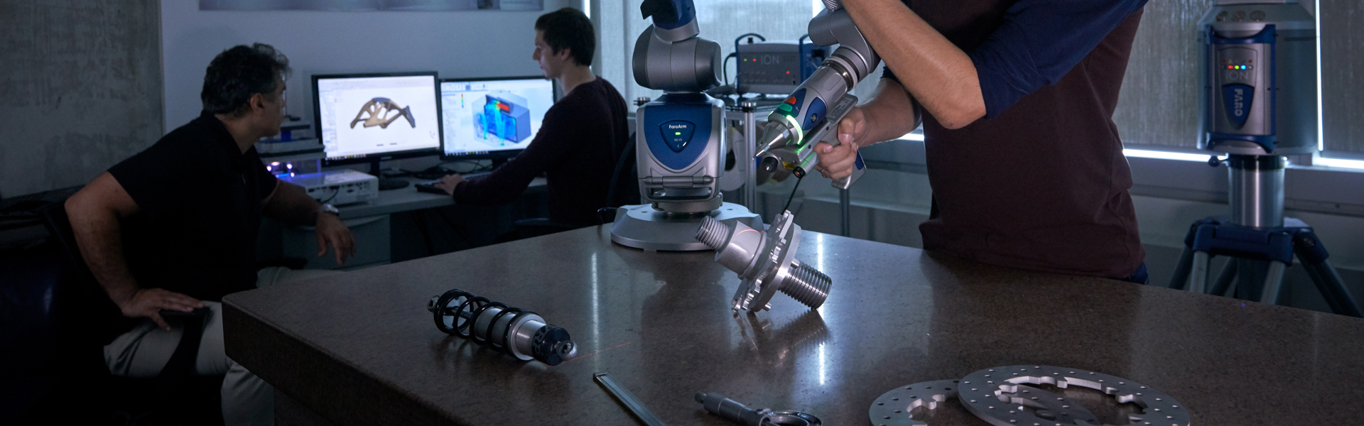 Students in an engineering lab