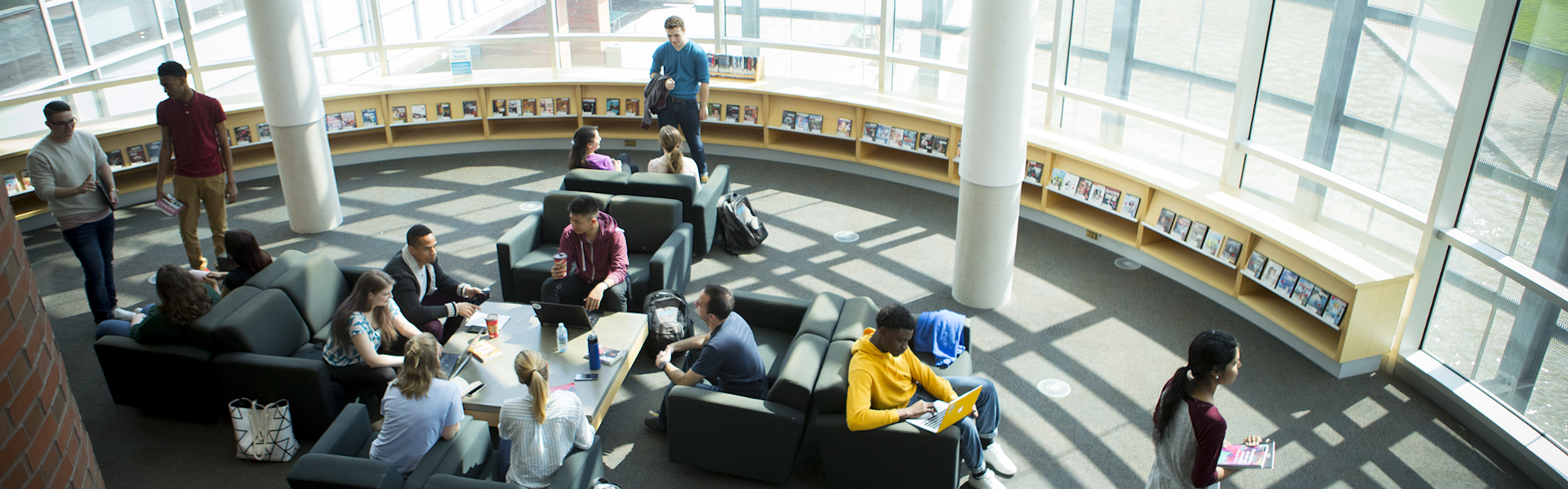 Students collaborating in a computer lab